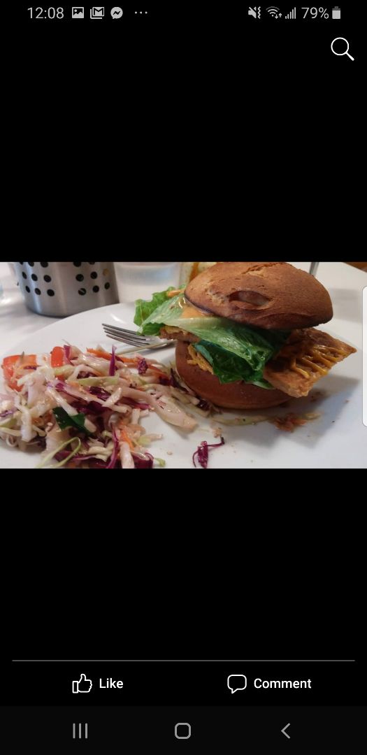 photo of Lettuce Love Cafe California burger shared by @larimar on  19 Aug 2019 - review