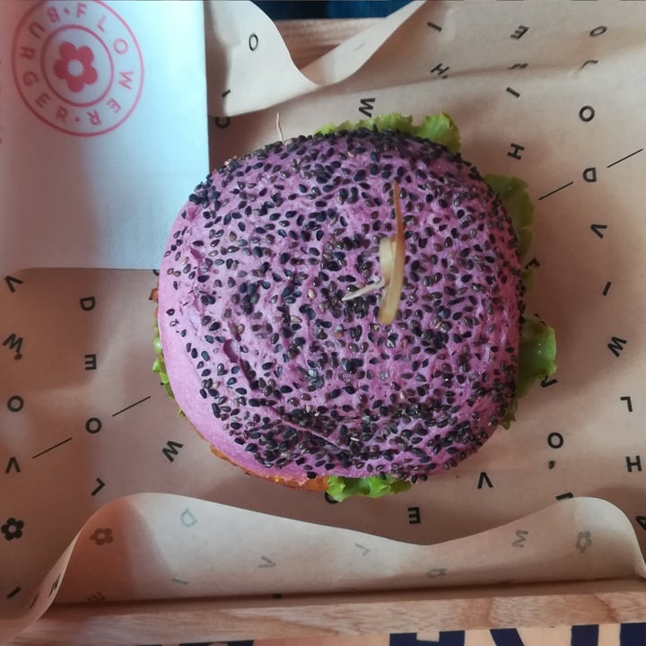 photo of Flower Burger Cherry Bomb shared by @e1e on  30 Sep 2022 - review