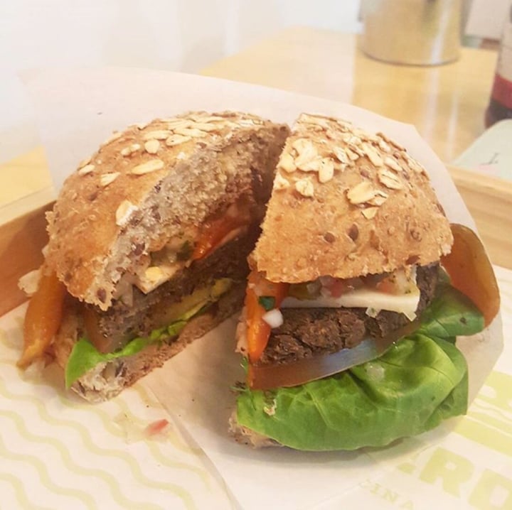 photo of El Verdugo Tropical burger shared by @veganliz on  22 Aug 2019 - review