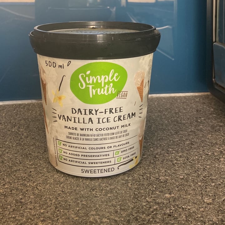 photo of Simple Truth Dairy free Vanilla Ice Cream shared by @penelopemoreau on  22 Feb 2022 - review