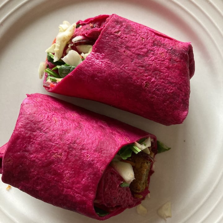 photo of Woolworths Food Falafel and Beetroot Wrap shared by @amymcc on  26 Aug 2021 - review