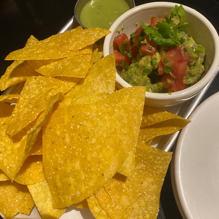 photo of Black Tap Singapore Guac & Chips shared by @wenxuan on  22 Apr 2021 - review
