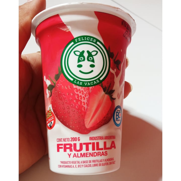 photo of Felices Las Vacas Yogurt sabor Frutilla shared by @mikamaiden on  02 Apr 2021 - review