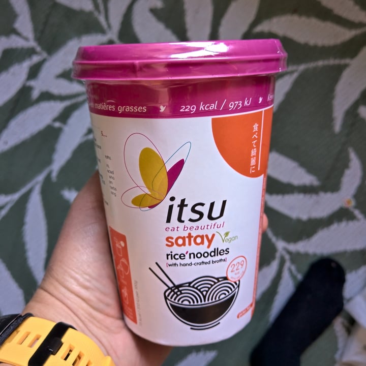 photo of itsu Satay rice noodles shared by @natandmart on  03 Sep 2021 - review
