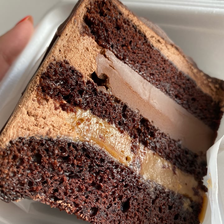 photo of Veganius Porción de torta Matilda shared by @julilanga on  02 Jun 2022 - review