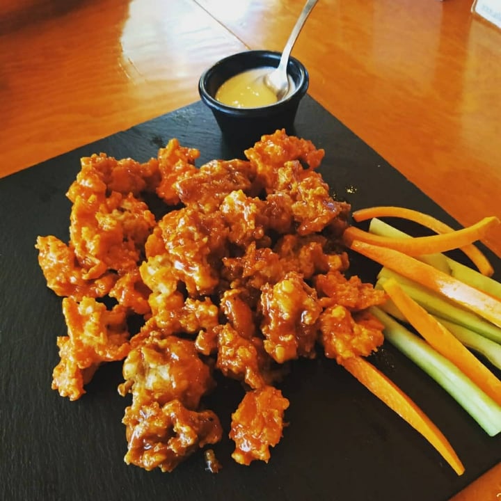 review photo of Verde Menta Alitas De Coliflor shared by @dulasnavvegan on 28 Jun 2021 - review
