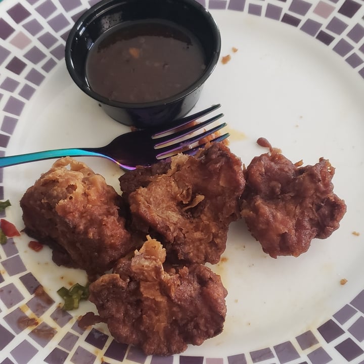 photo of Manna Kitchen sweet chili cauliflower wings shared by @phlips429 on  30 Jun 2022 - review