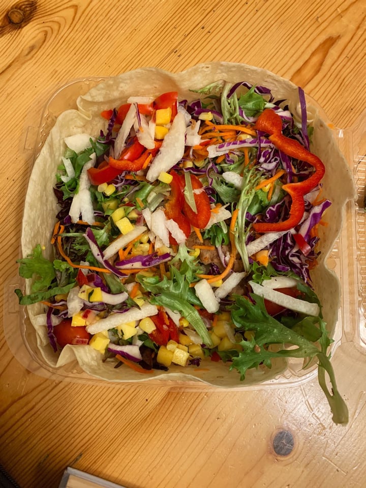 photo of Dos Coyotes Yucatán Salad shared by @isa on  19 Feb 2019 - review