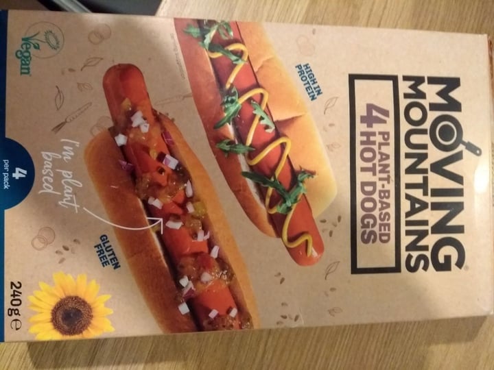 photo of Moving Mountains Plant Based Hot Dogs shared by @stanleycat on  26 Mar 2020 - review