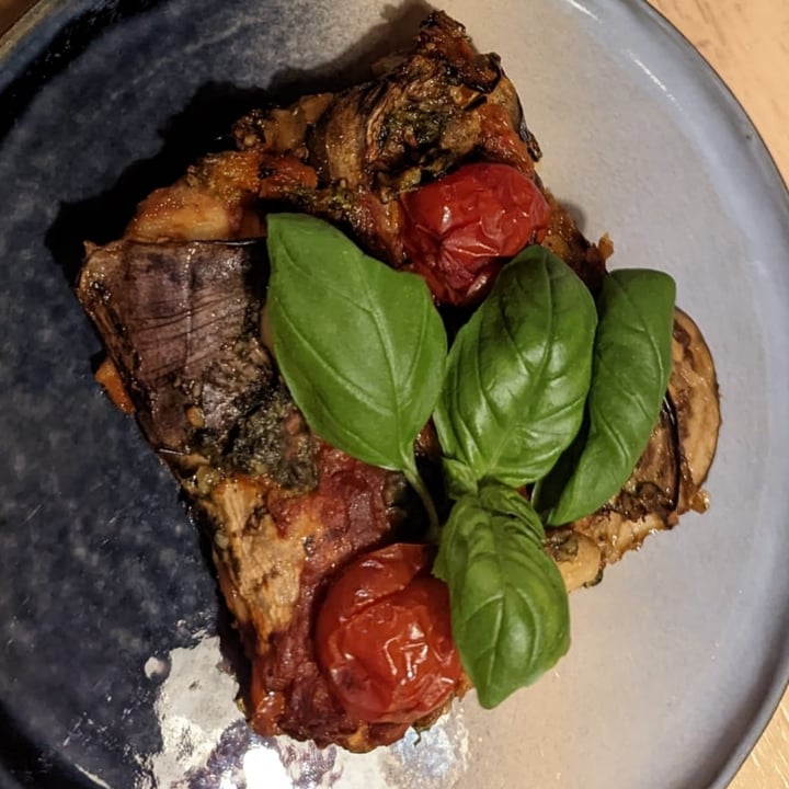 photo of De Nieuwe Kantine Melanzane | eggplant | tomato | béchamel | basil shared by @jennethics on  02 Oct 2022 - review