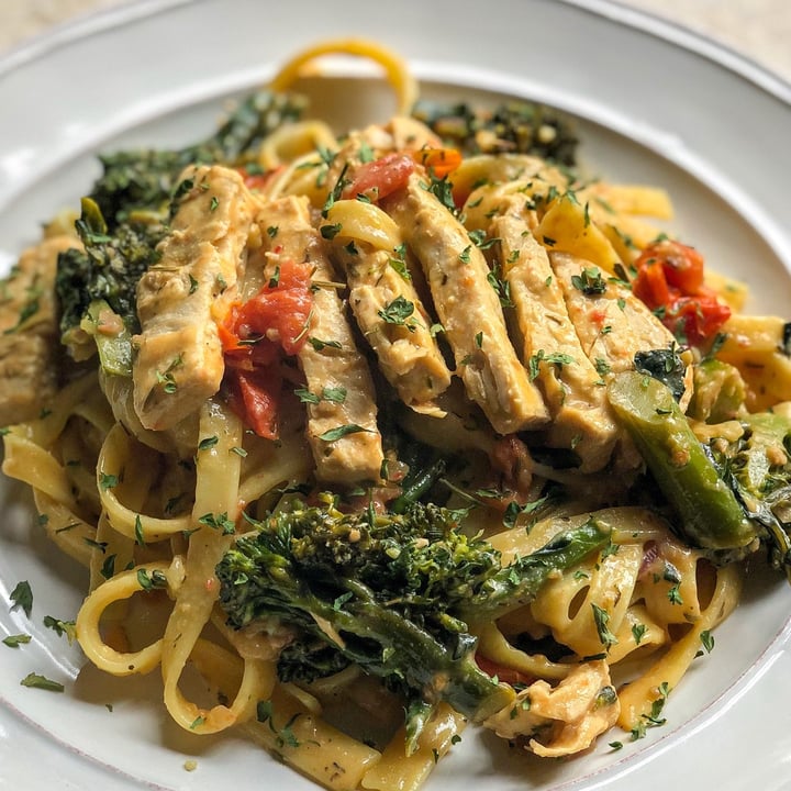 photo of Gardein Lightly Seasoned Chick’n Scallopini shared by @carlacookingvegan on  10 Nov 2020 - review