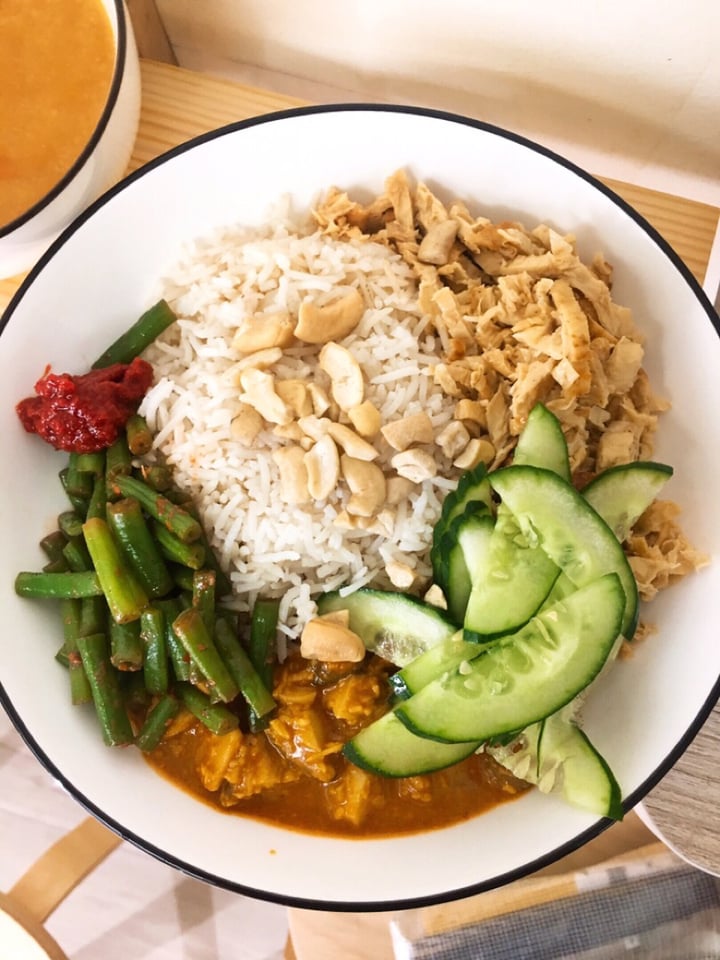 photo of Simple Lifestyle Healthy Vegetarian Cafe Vegan Nasi Lemak shared by @deinocheirus on  29 Aug 2019 - review