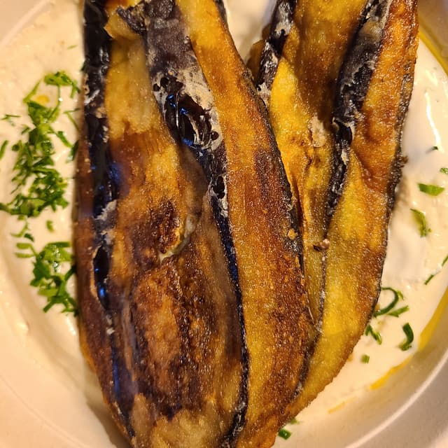 Photo du plat “Sabich hummus platter”