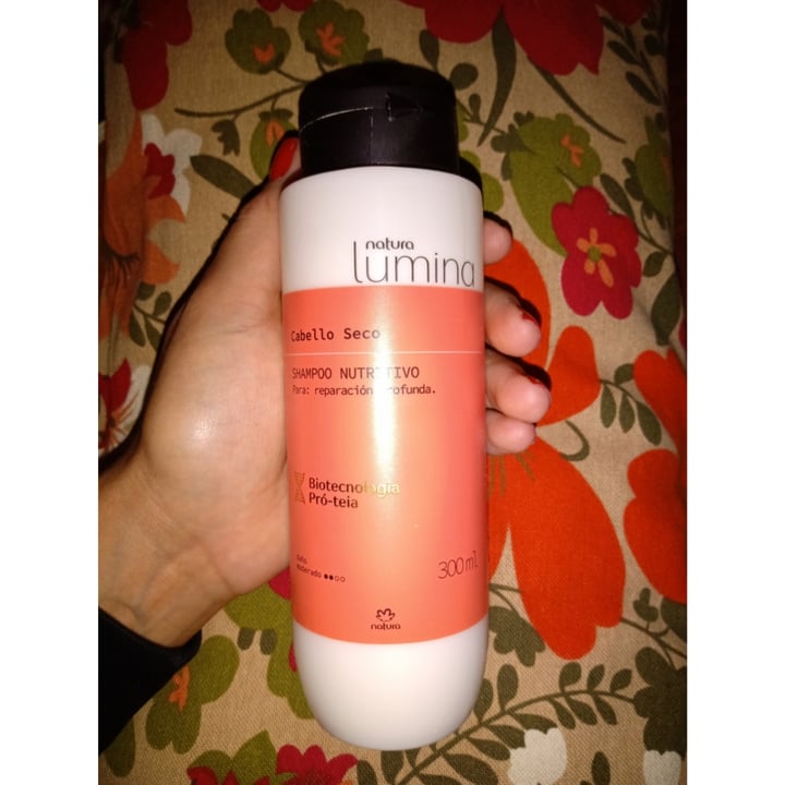 photo of Natura Lumina shampoo repador shared by @leivavanita on  27 Oct 2020 - review