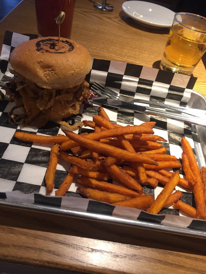 photo of Piggy Bank Jackfruit BBQ Sandwich shared by @klombard on  14 Jan 2019 - review
