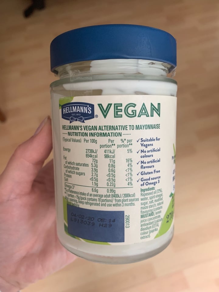 photo of Hellmann’s Hellman’s Vegan Mayonnaise shared by @catstronaut on  19 Jul 2019 - review