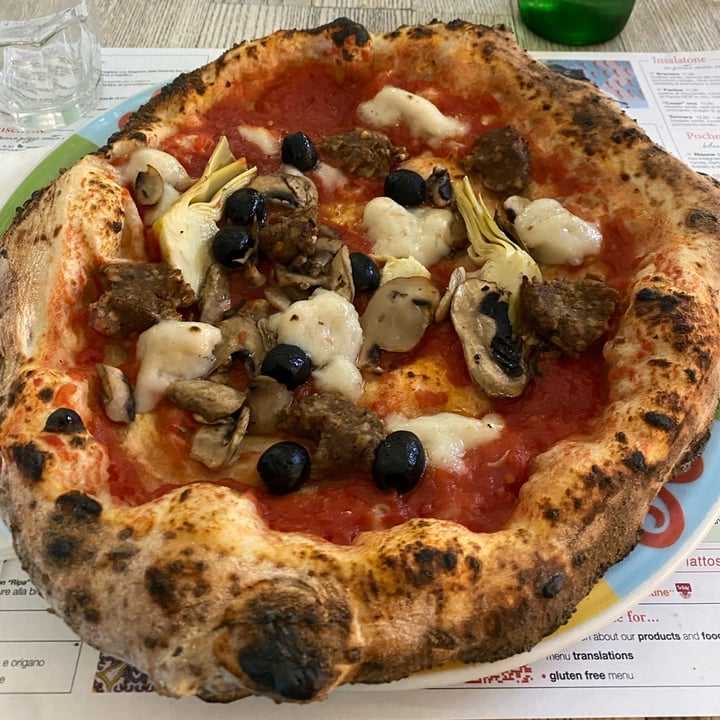 photo of Rossopomodoro pizza con mozzarella veg, salsiccia veg, carciofi e olive shared by @ariannaabilion on  11 Mar 2022 - review