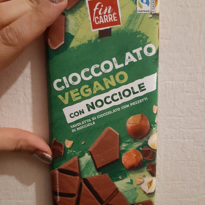 photo of Fin Carré Cioccolata vegana alle nocciole shared by @morag on  22 Dec 2021 - review