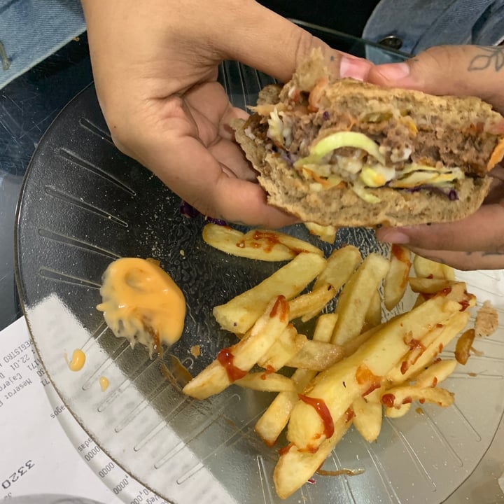 photo of Cervelar Ramos Mejía Not Cerve Hamburguesa Vegana shared by @martinavegana on  06 Jul 2021 - review