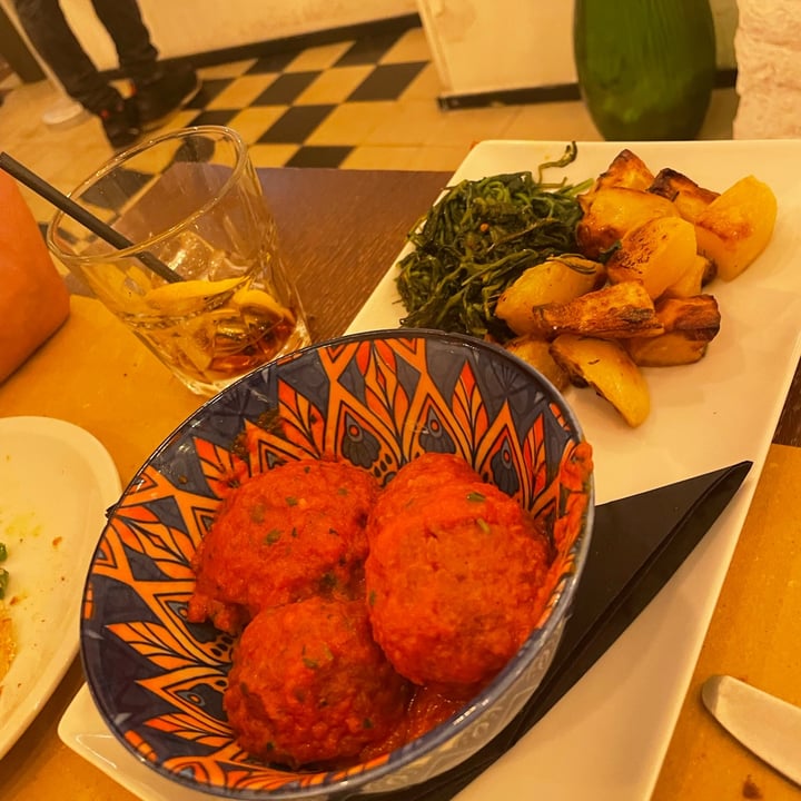 photo of Origano Trevi Polpette al sugo vegan shared by @martinabernardi on  24 May 2022 - review
