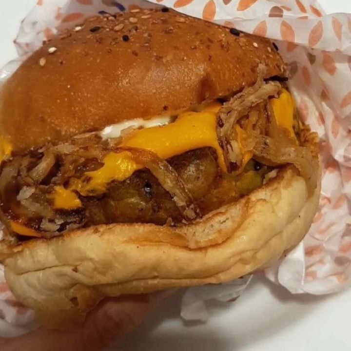 review photo of Gorilla Vegan Burger PIRA Mico Melt shared by @lorenna on 07 Jan 2022 - review