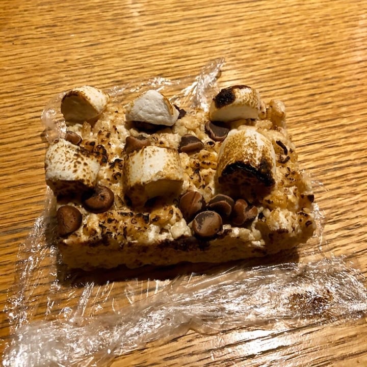 photo of Sugar Fang Vegan Bakery S’mores Rice Crispy Treat shared by @dnaylor on  05 Apr 2020 - review