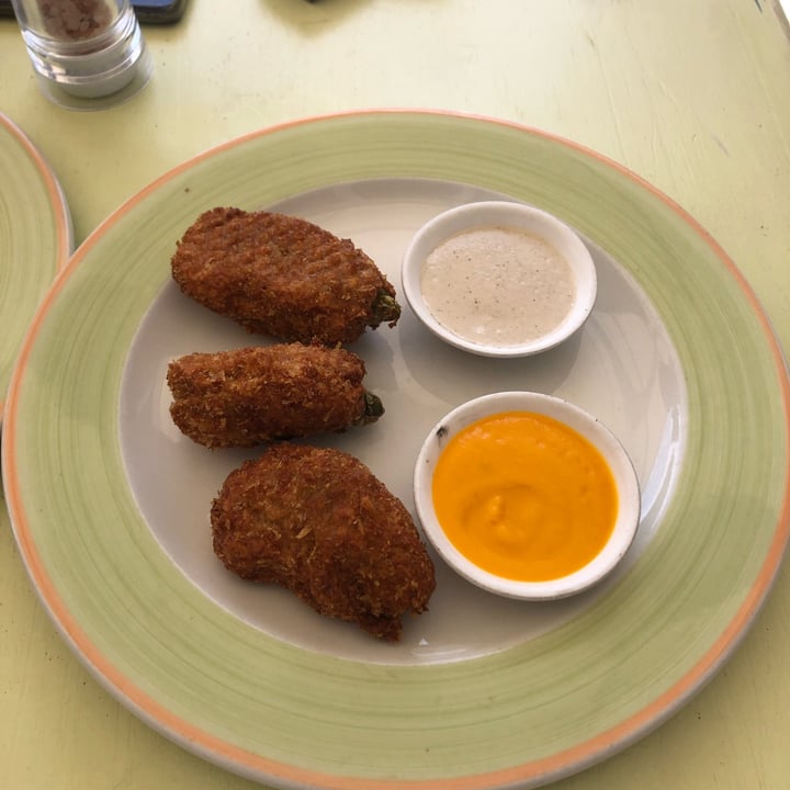 photo of Plant - Camps bay Chilli poppers shared by @zsuz on  19 Dec 2021 - review
