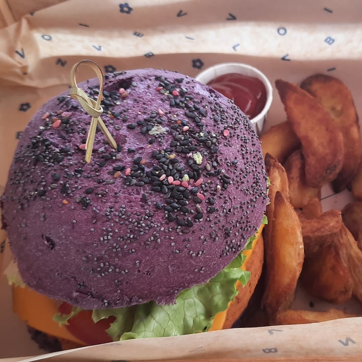 photo of Flower Burger Cheesy Cecio shared by @paolazeta on  15 May 2022 - review