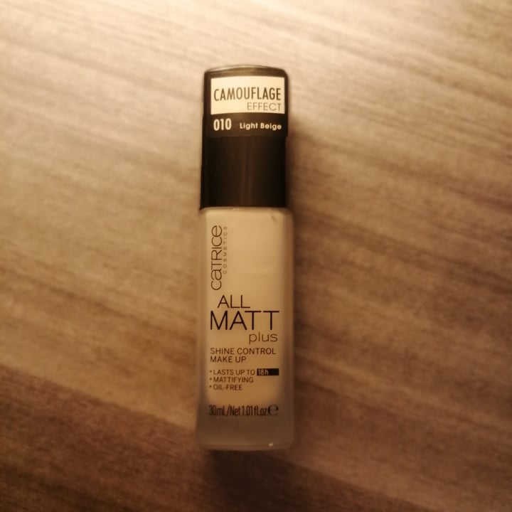 photo of Catrice Cosmetics All Matt Plus Shine Control Make Up shared by @irene80 on  10 Oct 2021 - review