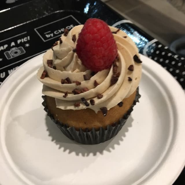 Foto del piatto “Raspberry Tiramisu Cupcake”