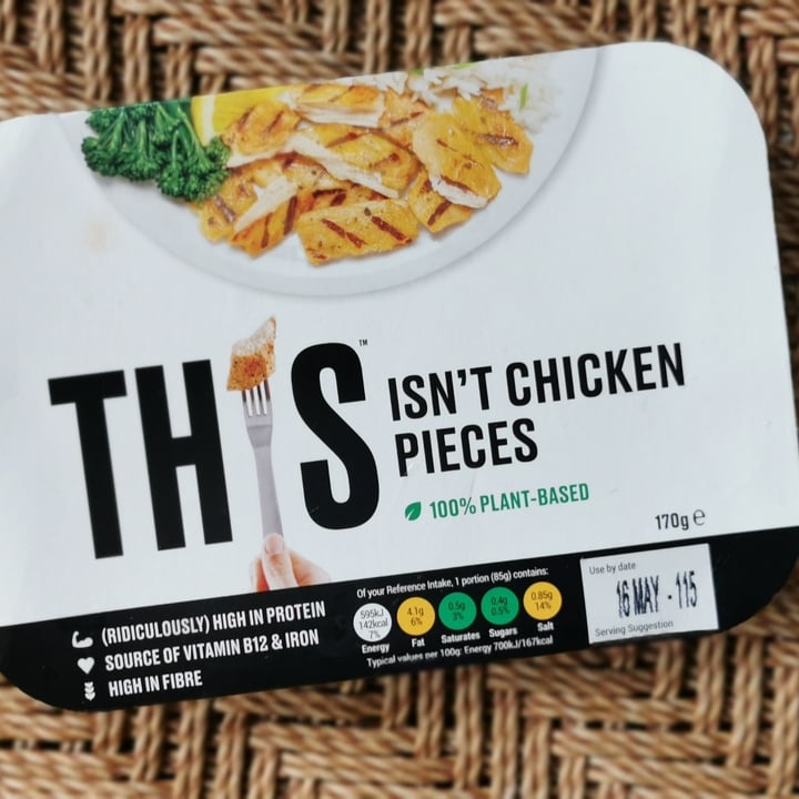photo of THIS This isnt chicken shared by @bananacake on  07 May 2022 - review