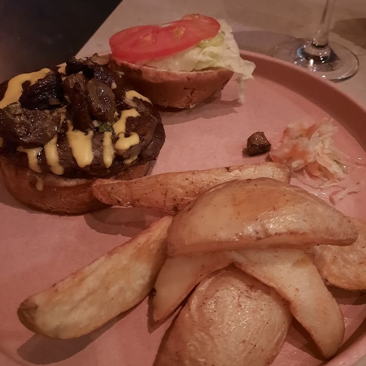 photo of Mudrá Double Porto Burger shared by @vegaly on  10 Oct 2021 - review