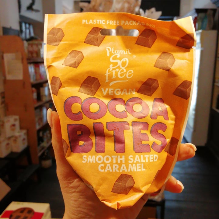 photo of Moo Free Cioccolatini al Caramello Salato shared by @tobioveganshop on  31 Mar 2022 - review