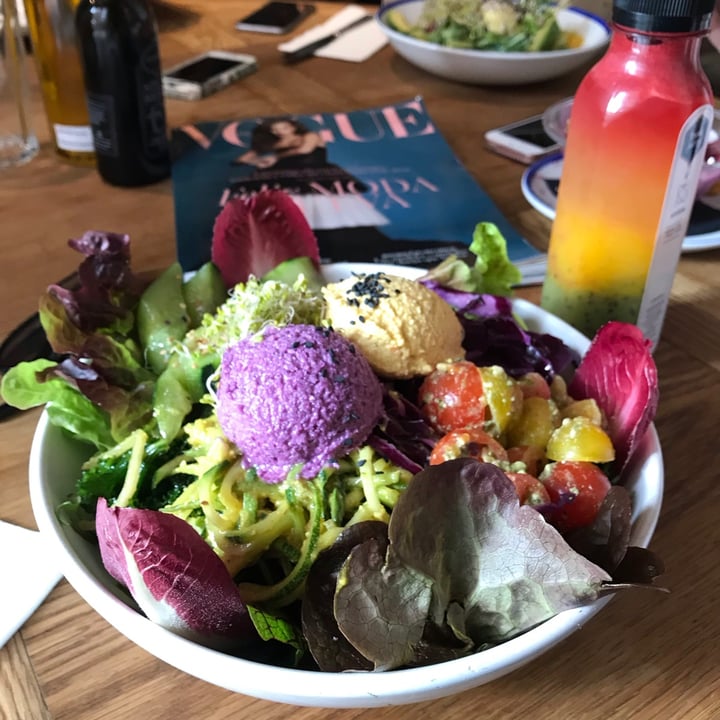 photo of Flax&Kale Superfood Salad Bowl shared by @sofimoni on  25 Jan 2021 - review