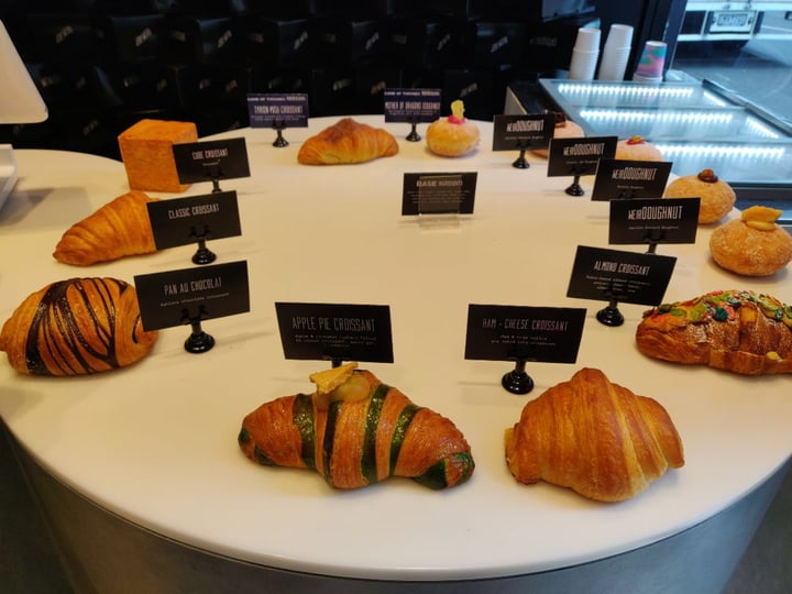 photo of Weirdoughs (Temporarily Closed) Tyrion-Misu shared by @hownowbrownkow on  03 Apr 2019 - review