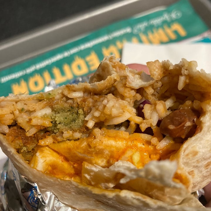 photo of Billy Tacos - Milano XXV Aprile Burrito veg shared by @tobie on  07 Dec 2022 - review