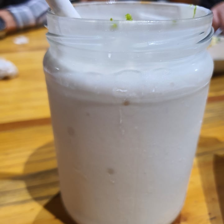 photo of Hasta la Vegan, Burger! Milk Shake De Limão shared by @franfaria on  11 Sep 2022 - review