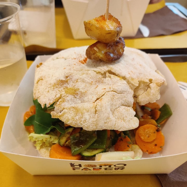 photo of Genuino Burger vegan shared by @eikelorents on  01 Aug 2022 - review