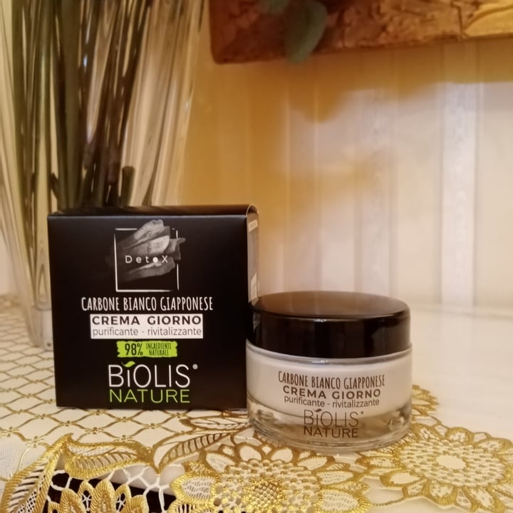 photo of Biolis Nature Crema giorno carbone bianco giapponese shared by @laura1970 on  19 Dec 2022 - review