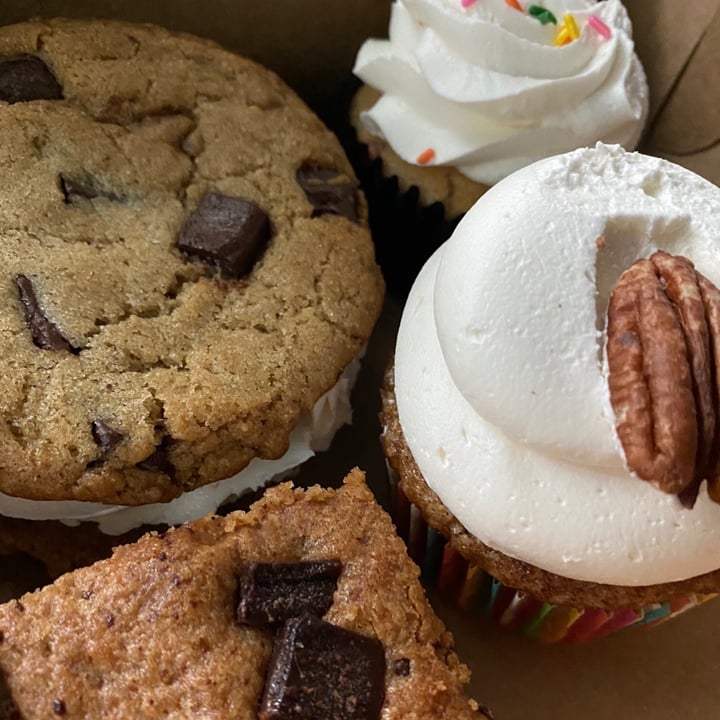 review photo of Valhalla Bakery Bakery Items shared by @dirtbagvegan on 29 Apr 2020 - review