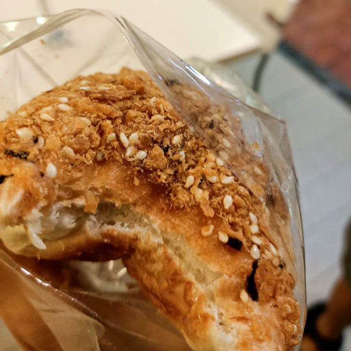 photo of Almond Bakery (Vegetarian) Vegan Floss shared by @yamspotatoes on  24 Jun 2020 - review