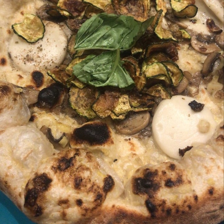photo of Pizzeria Assaje Pizza Gourmet Vegana della settimana shared by @mariott on  02 Apr 2022 - review