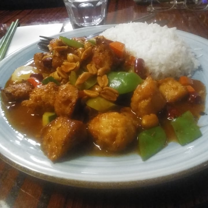 photo of Gong De Lin  Kung-Bao Vege Chicken on Rice shared by @veganadam on  16 Jan 2021 - review