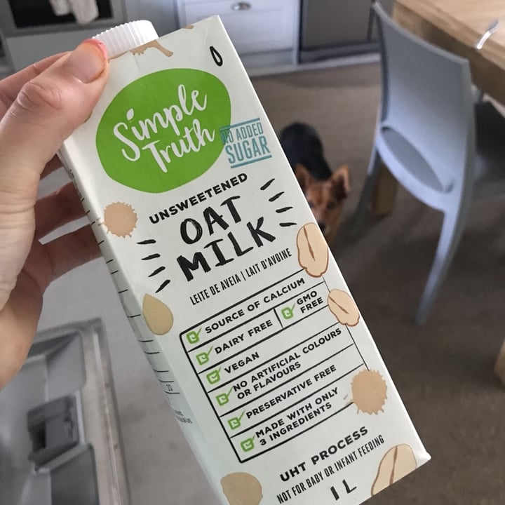 photo of Simple Truth Unsweetened Oat Milk shared by @cassieviljoen on  24 Jul 2020 - review