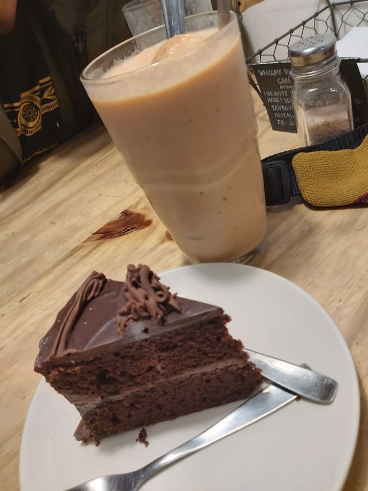 photo of Café Vida chocolate cake shared by @ladyvegan-porelmundo on  05 Feb 2020 - review