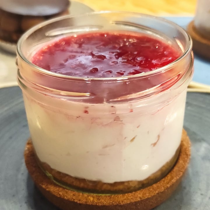 photo of Entre Pedras Café Bar Vegano Cheesecake shared by @iruchinha on  25 Apr 2022 - review