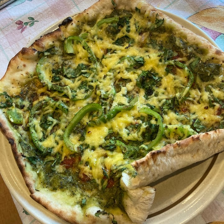 review photo of Café Kombucha Spinach, Rocket, Green Pepper And Green Pesto Pizza shared by @sarahboyd on 28 Nov 2020 - review