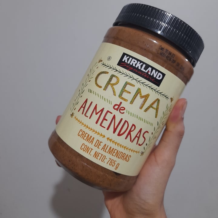 photo of Kirkland Signature Crema de almendras shared by @jossiemdzz on  12 Oct 2021 - review