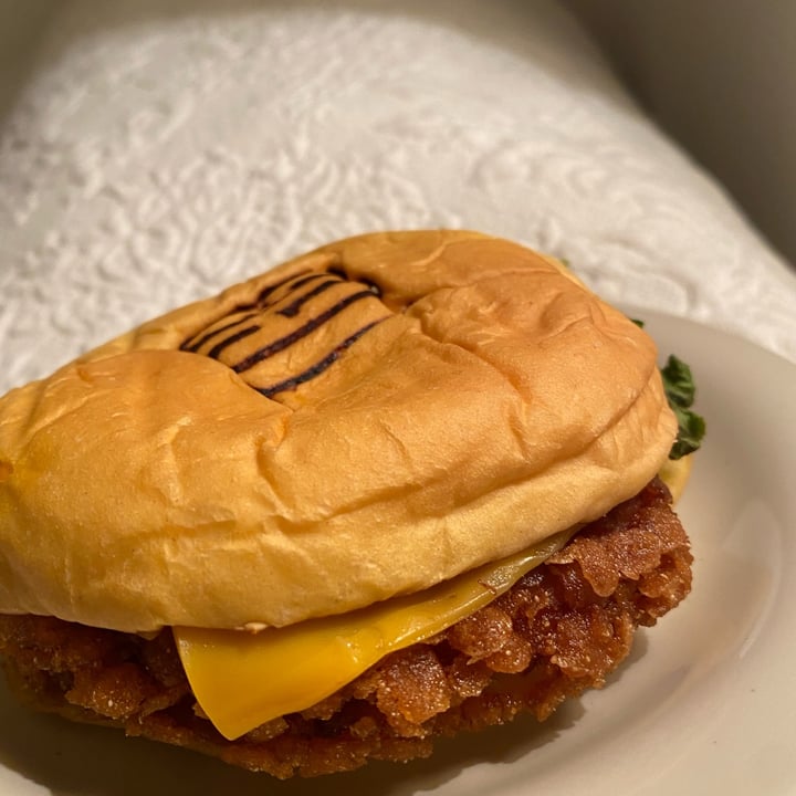 review photo of The Good Burger Vegan Burger shared by @goudieeiduog on 16 Oct 2022 - review