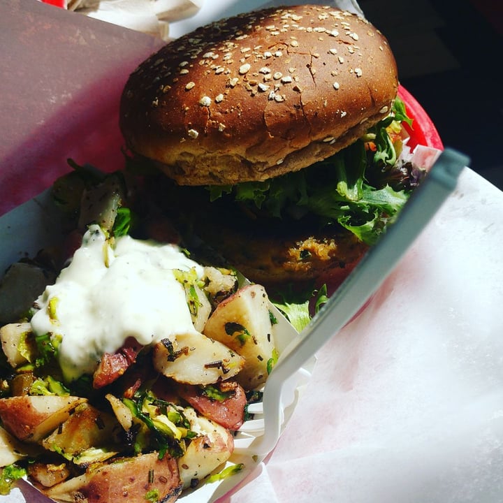 review photo of Unburger Grill Spicy Chickpea And Zucchini Burger shared by @ryanrobert234 on 02 Apr 2020 - review
